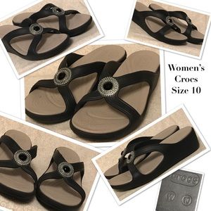 Crocs Sandals Womens size 10 very comfortable